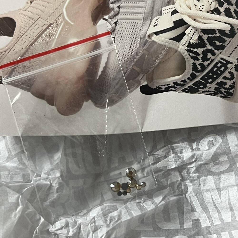 Steve Madden NYC Sneakers Women's  SZ 9.5 Beige Maxima Rhinestone Shoes - Picture 13 of 15